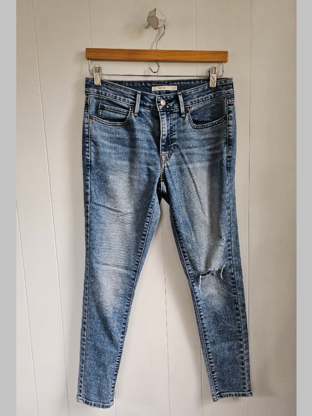 LEVI'S Classic Distressed Skinny Jeans